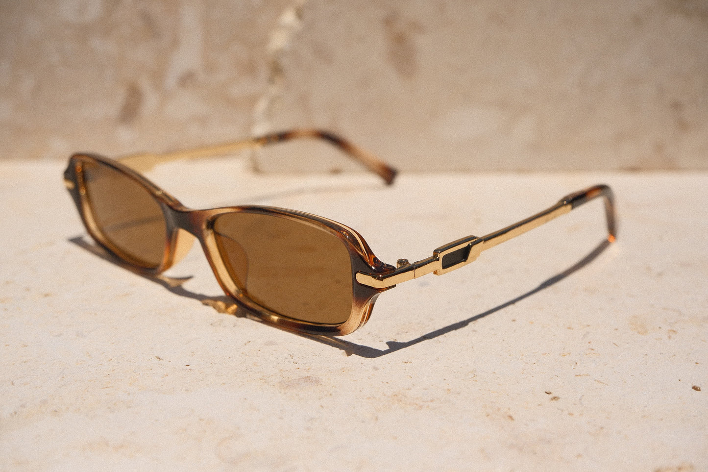 Sol & Aura - Jordan Sunglasses -Brown sungalasses with gold accents 